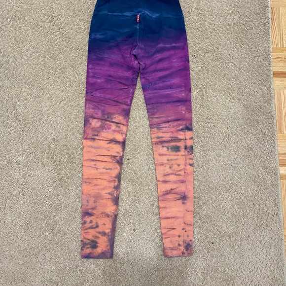 Butter soft stretchy leggings - Picture 3 of 3